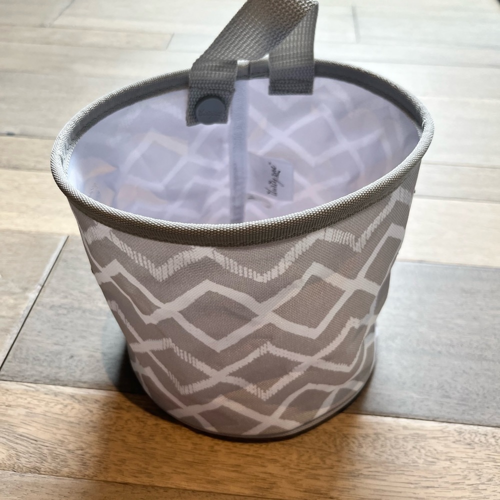 Thirty-One Round Oh, Snap Bin